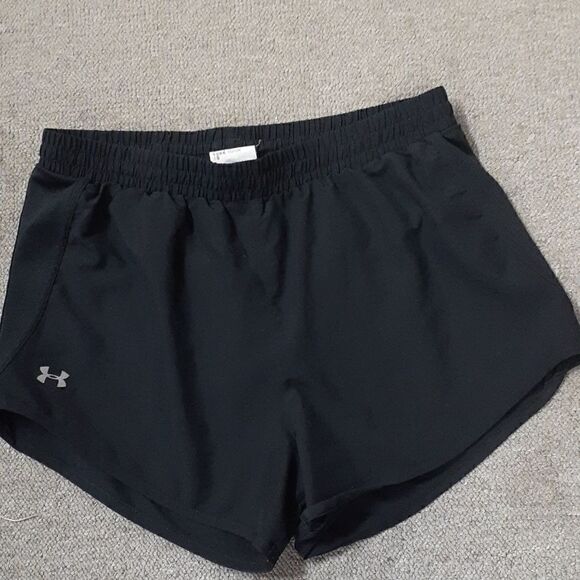 Under Armour black shorts, size SM/P & Sm.gray Under Armour Breast cancer T. - Picture 3 of 7